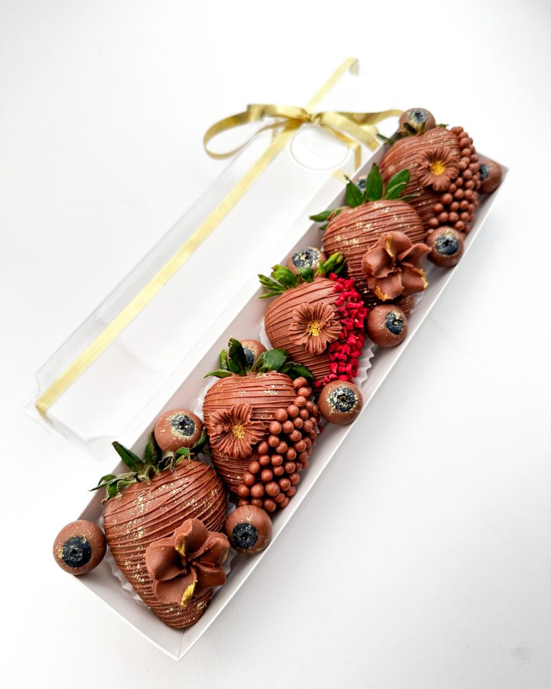 00-Petit Chocolate covered Strawberries
